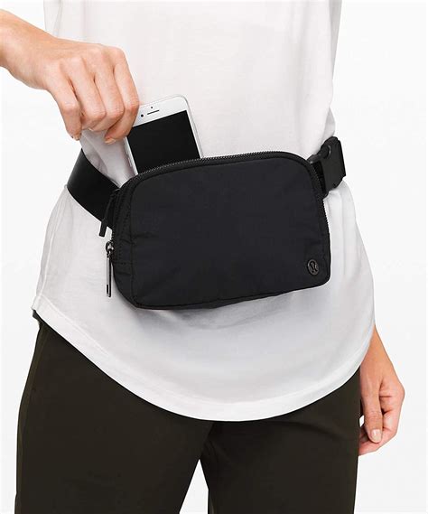 mini belt bag lululemon black